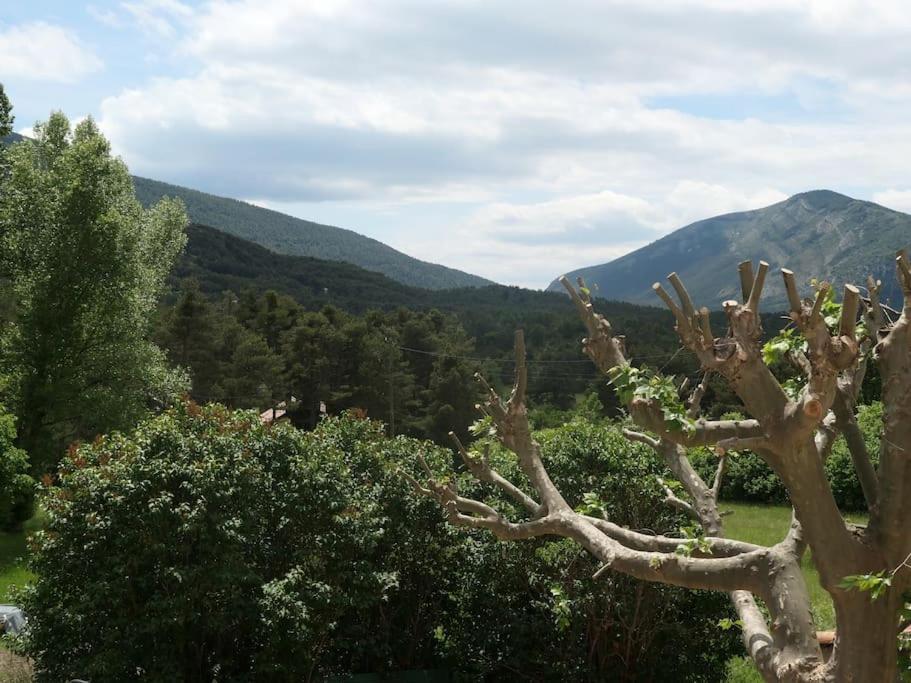 Montagne, Mer Et Verdon Séranon Exterior foto
